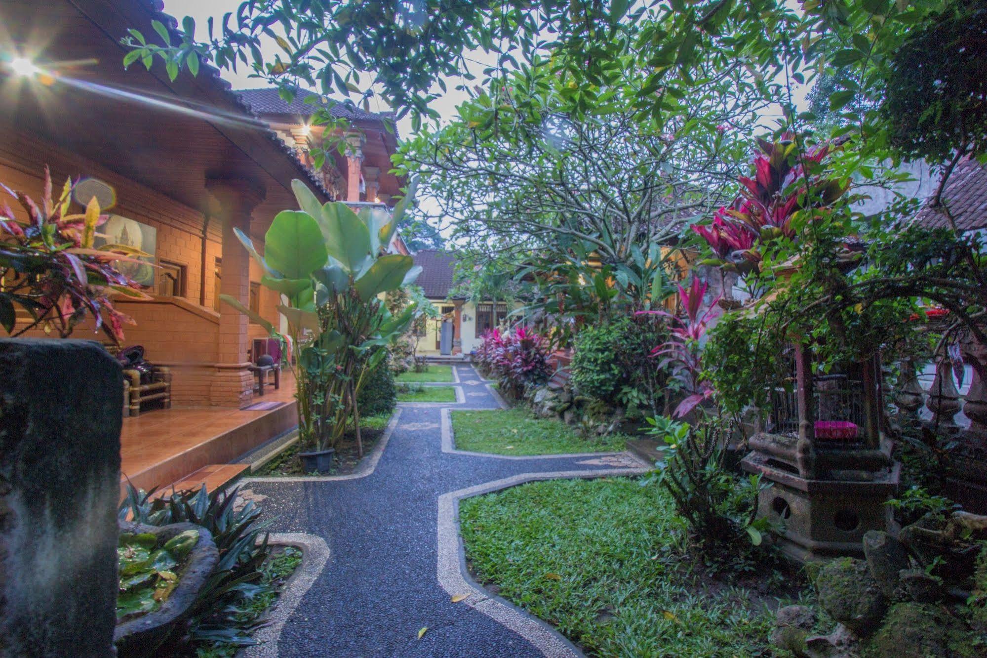 Yuliati House Ubud Exterior foto