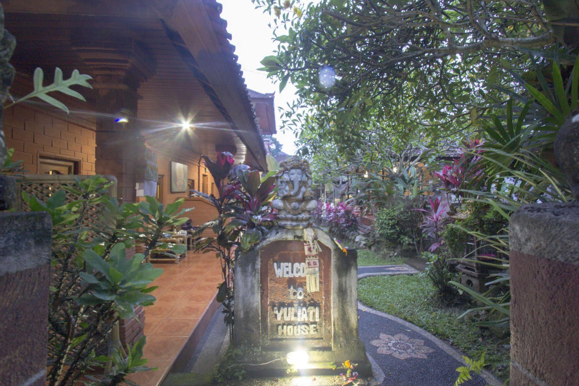 Hotel Yuliati House Ubud Exterior foto